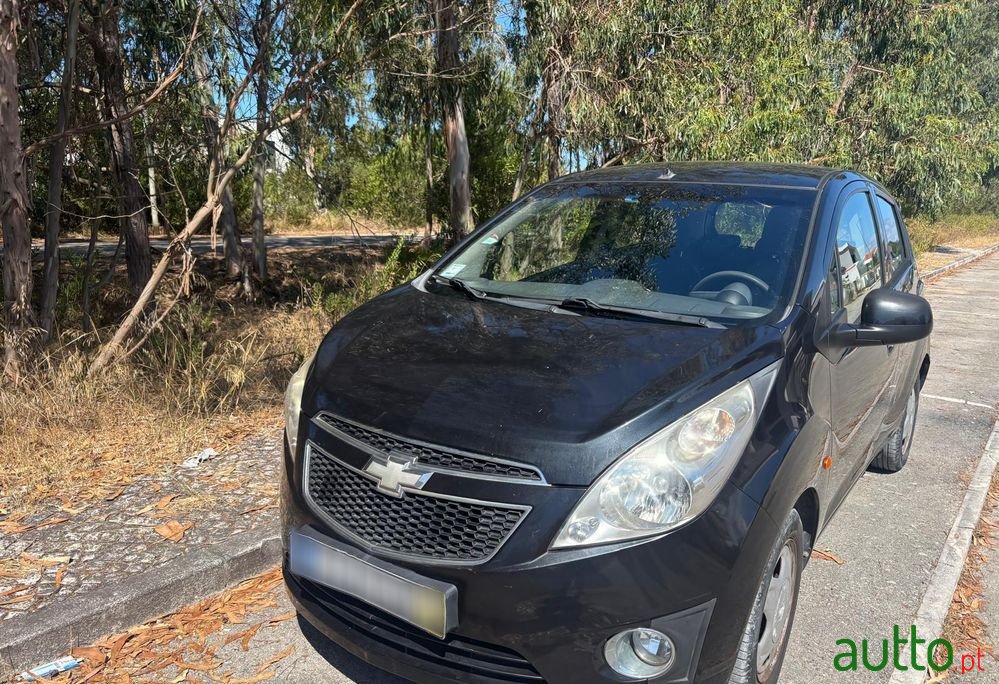 2010' Chevrolet Spark 1.0 L photo #2
