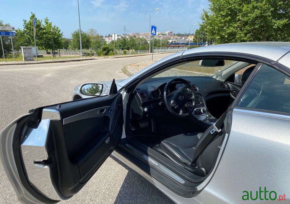 2005' Mercedes-Benz SL 350 Edition 50 photo #5