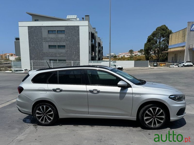 2019' Fiat Tipo Station Wagon photo #3