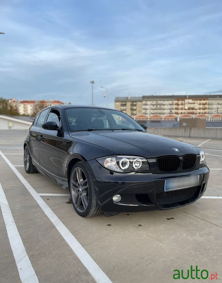2009' BMW Série 1 D Pack M photo #5