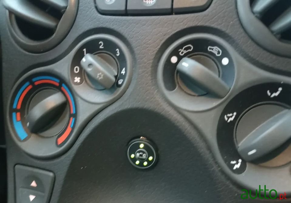 2010' Fiat Panda photo #3