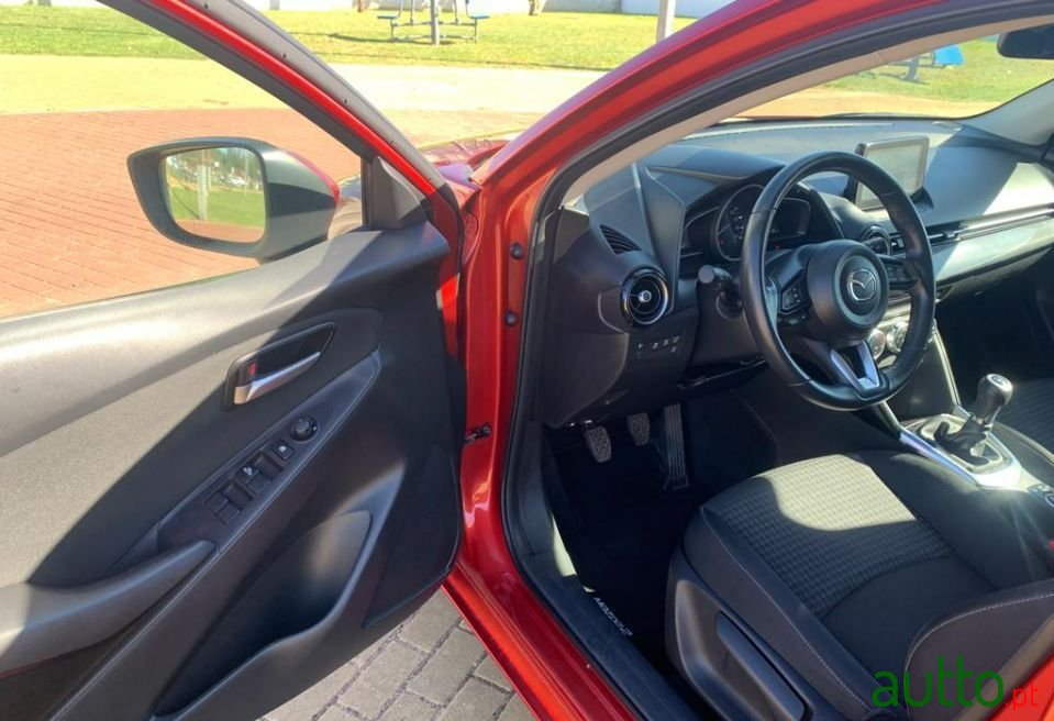 2019' Mazda 2 photo #2