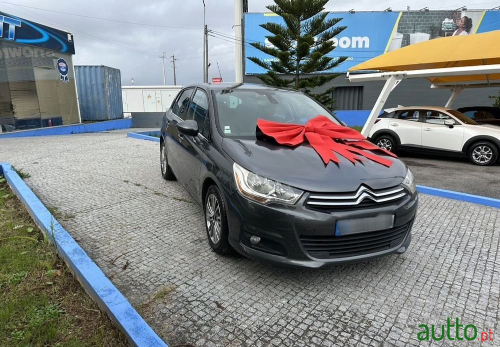 2011' Citroen C4 photo #5