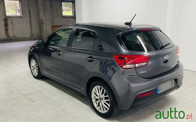 2018' Kia Rio 1.4 Crdi Tx photo #5