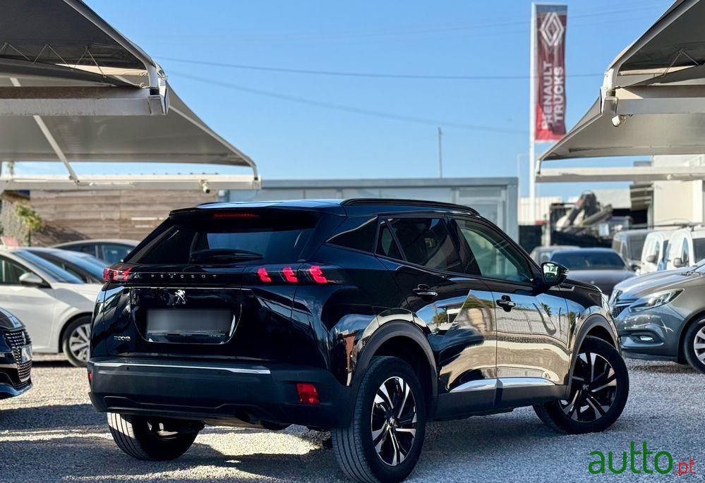 2021' Peugeot 2008 photo #4