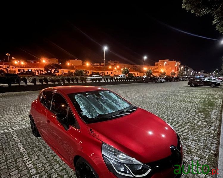 2014' Renault Clio 1.6 T Rs Edc photo #4