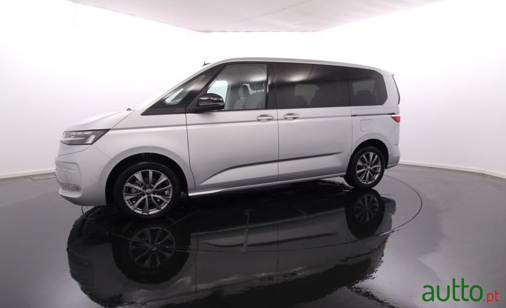 2022' Volkswagen Multivan photo #2