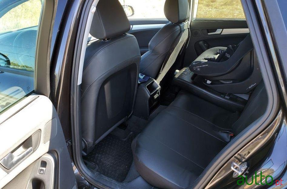 2013' Audi A4 Avant photo #3