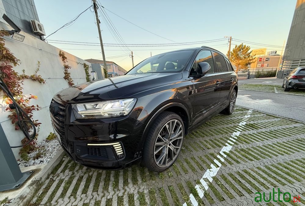 2016' Audi Q7 photo #4