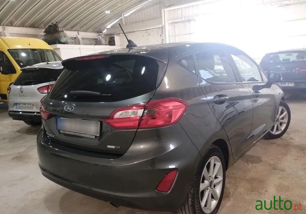 2021' Ford Fiesta photo #2