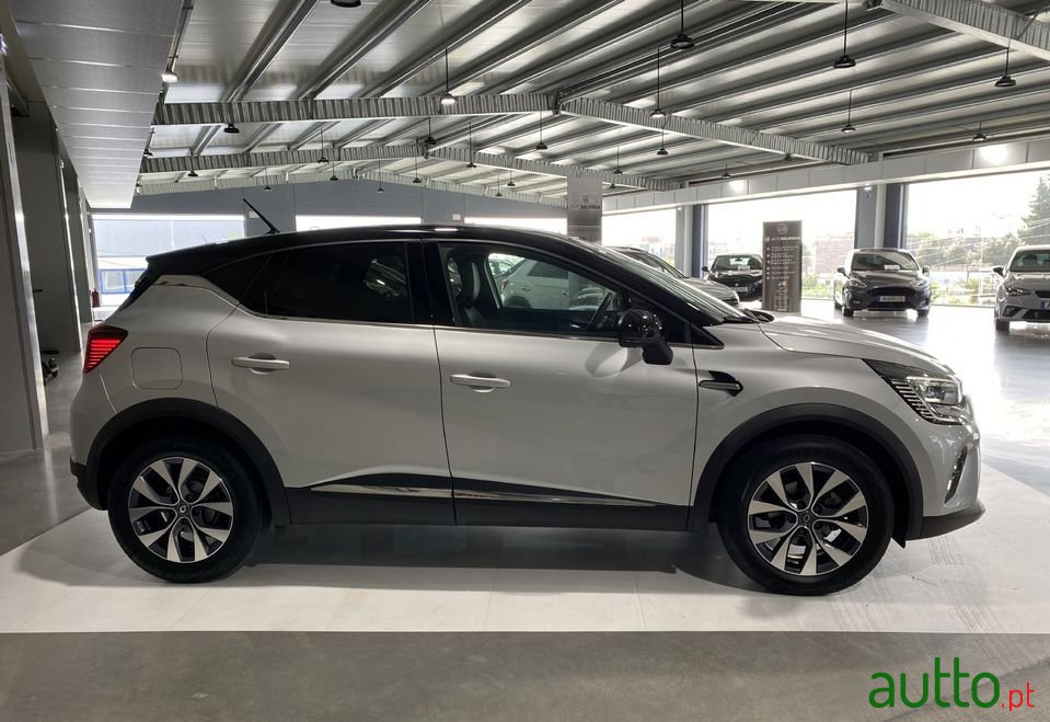 2020' Renault Captur photo #4