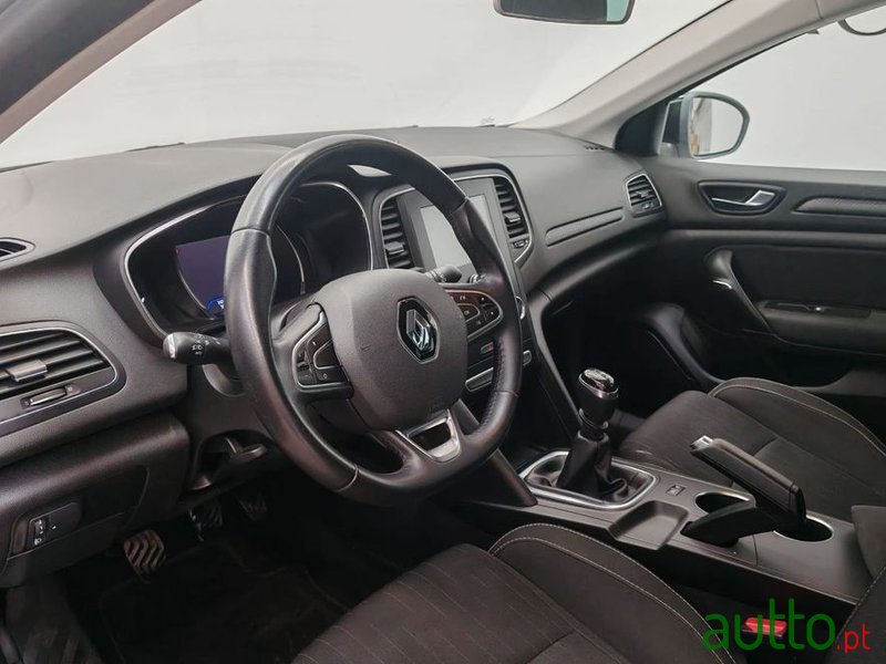2019' Renault Megane Sport Tourer photo #6