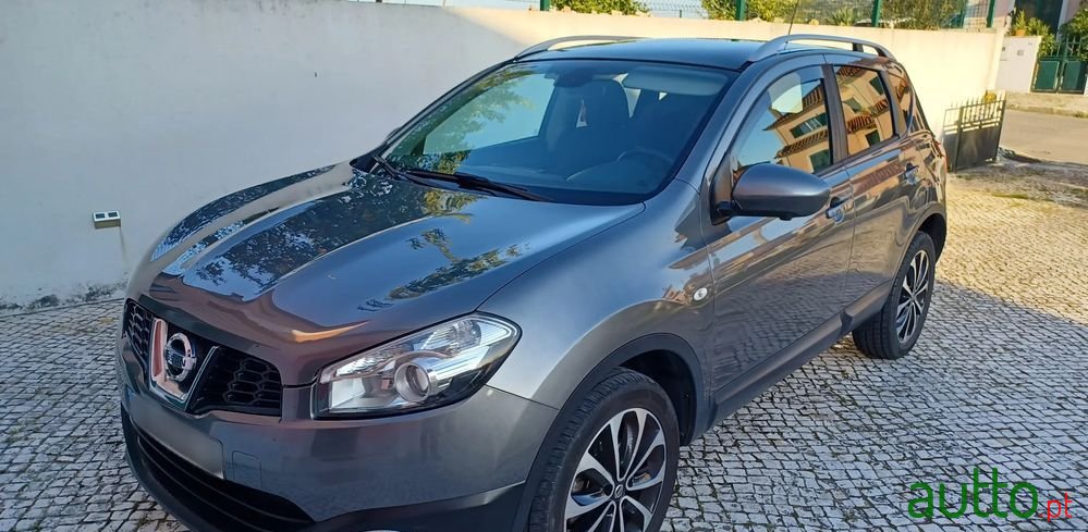 2012' Nissan Qashqai photo #1