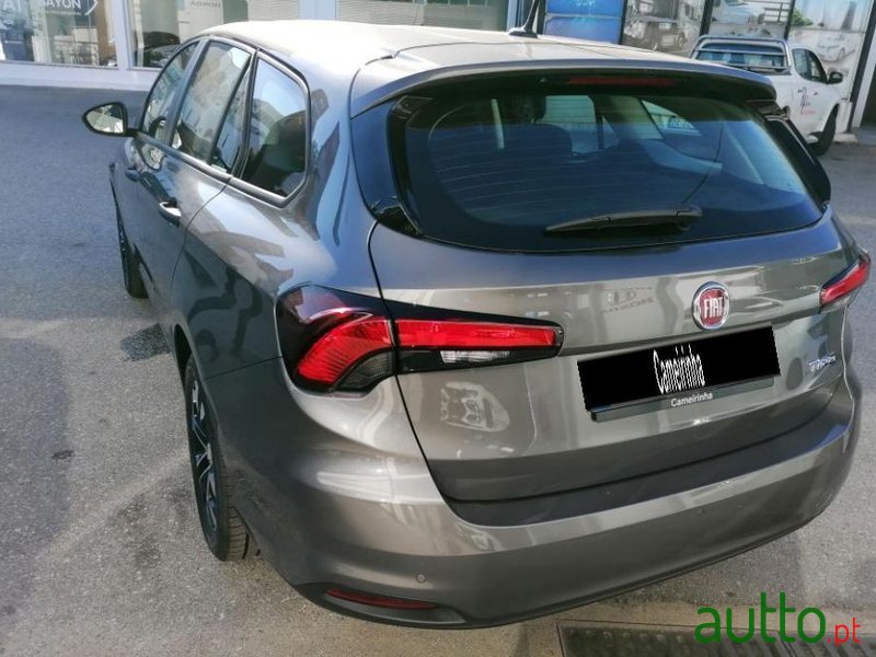 2021' Fiat Tipo Station Wagon photo #4