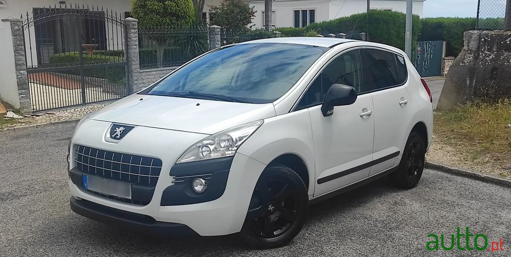 2013' Peugeot 3008 photo #2