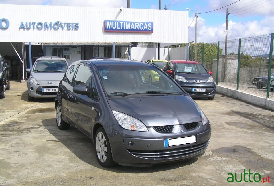 2008' Mitsubishi Colt photo #1