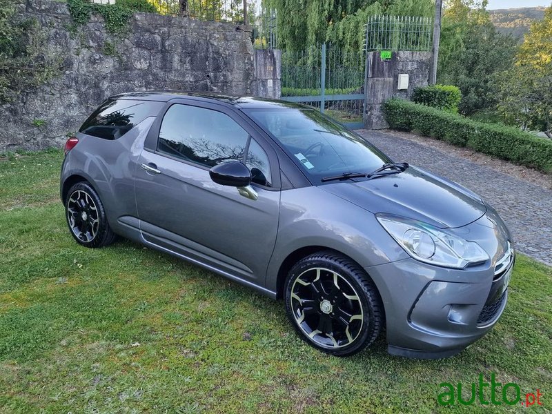 2012' Citroen DS3 photo #5