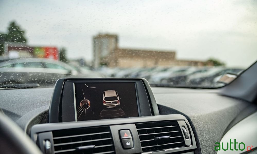 2014' BMW Série 1 D Efficientdynamics photo #4