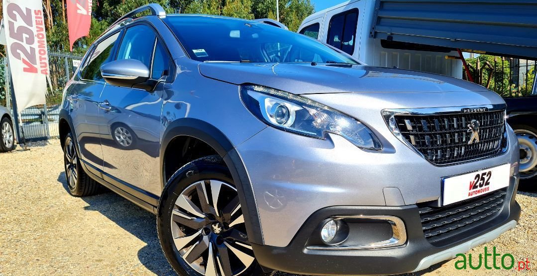 2018' Peugeot 2008 photo #1