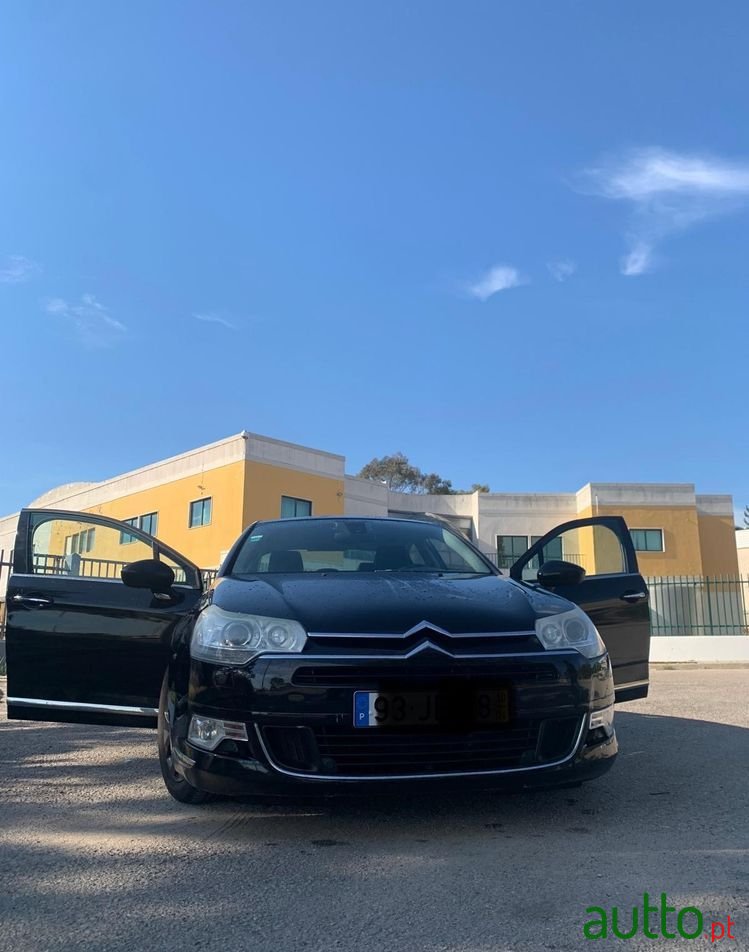 2010' Citroen C5 X 1.6 Hdi photo #6