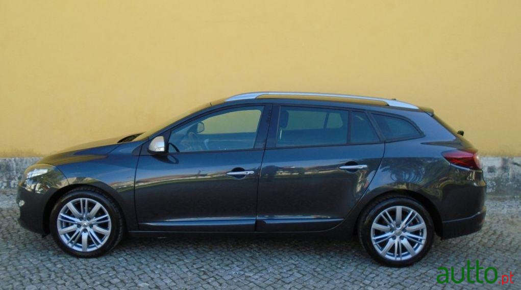 2013' Renault 1.5 DCI EDC GT Line photo #2