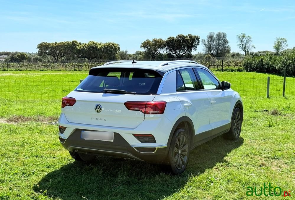 2019' Volkswagen T-Roc 1.0 Tsi photo #5