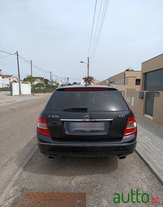 2008' Mercedes-Benz C-320 photo #6