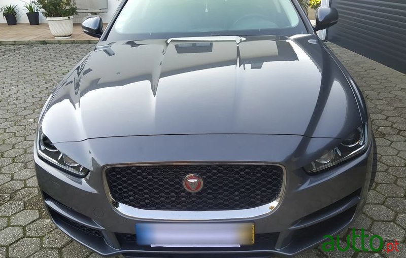 2017' Jaguar XE 2.0 D Prestige Aut. photo #6