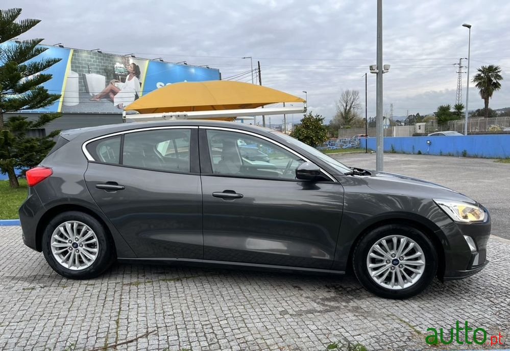 2018' Ford Focus photo #6