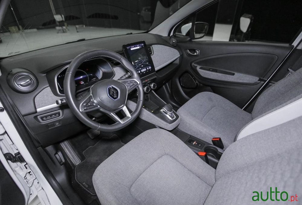 2020' Renault Zoe photo #6