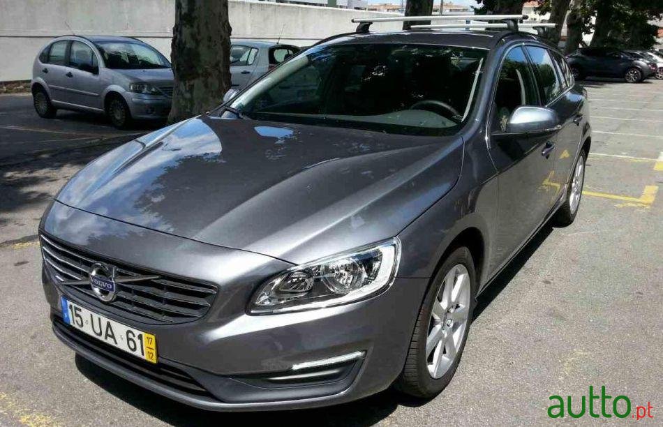 2017' Volvo V60 photo #2