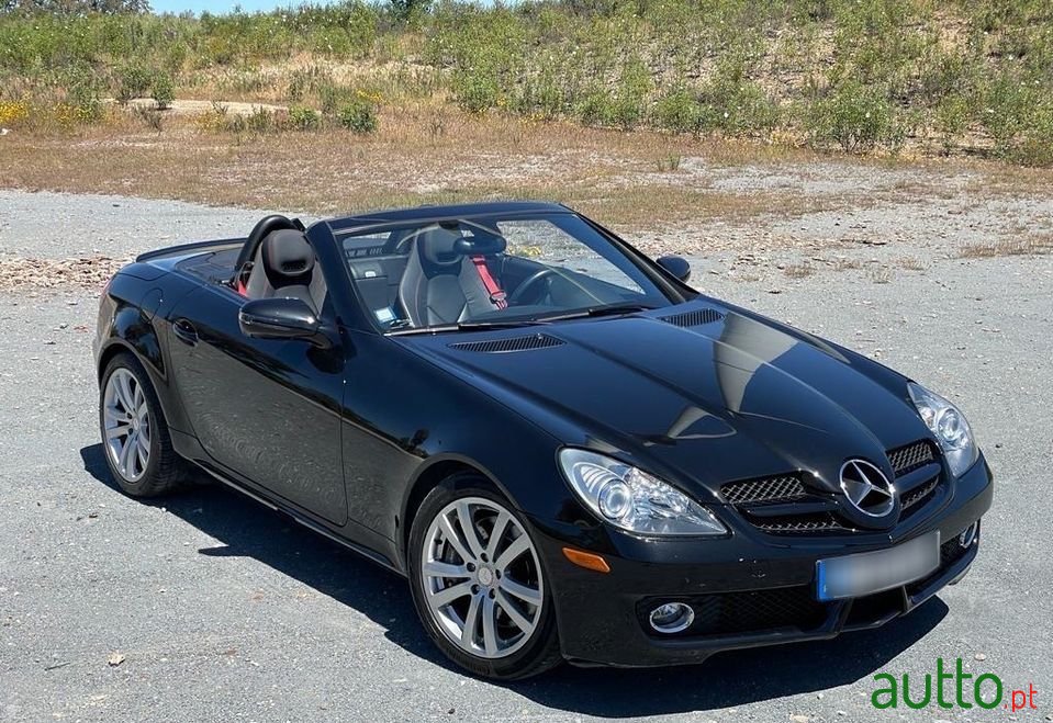2011' Mercedes-Benz Slk-300 photo #2
