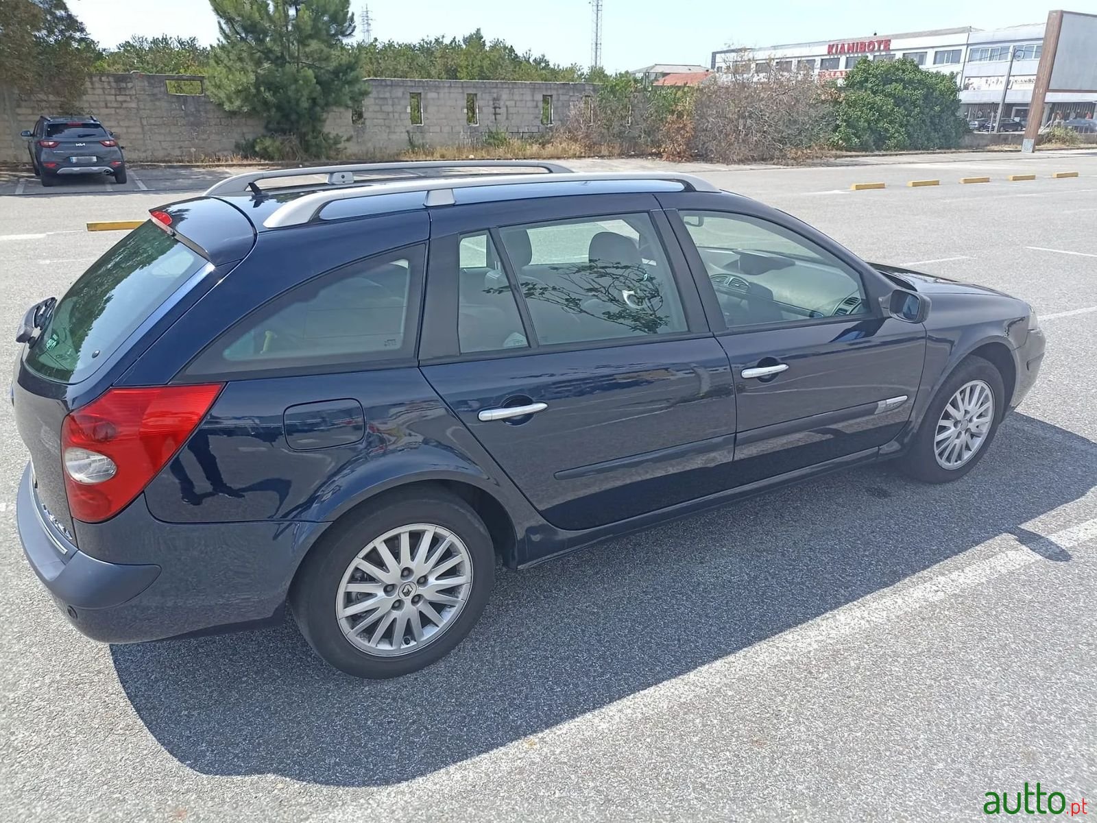 2007' Renault Laguna Break photo #1