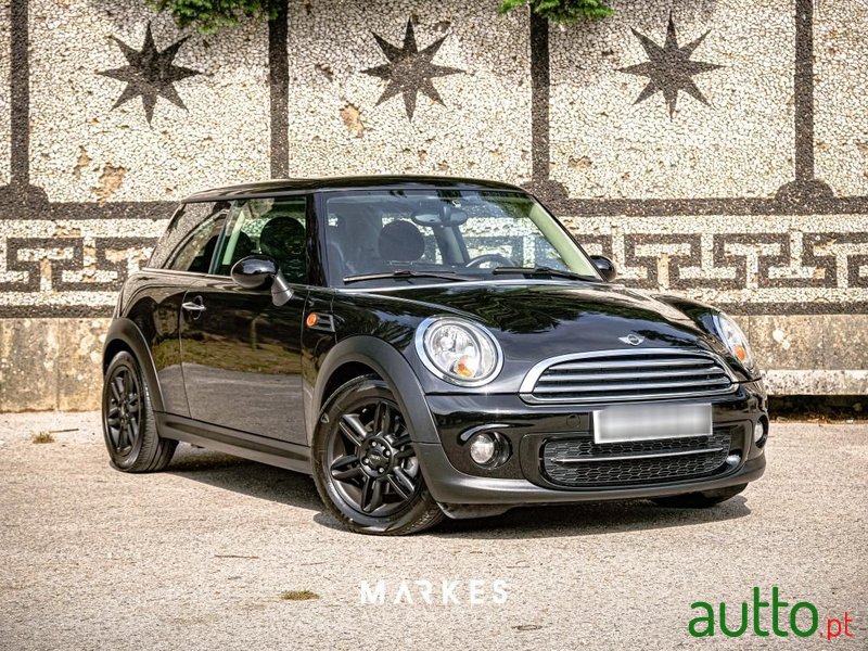 2012' MINI Cooper photo #5