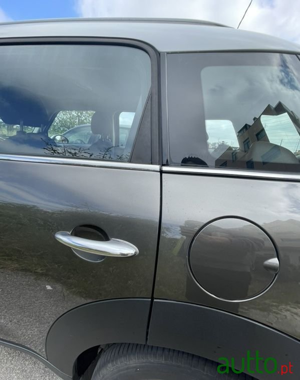 2012' MINI Countryman Cooper D photo #6