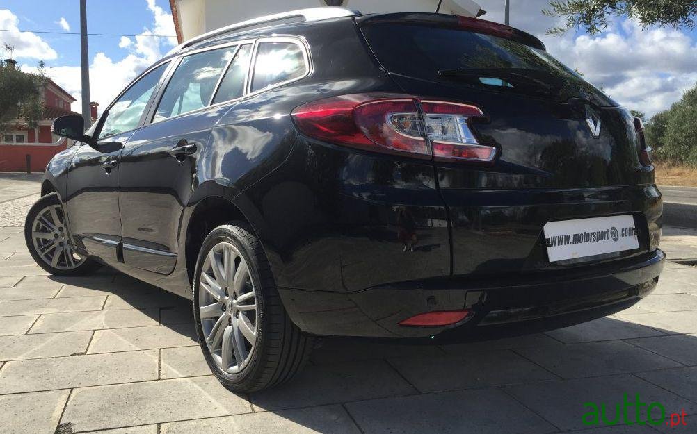 2014' Renault 1.5 dCi Dynamique S SS photo #1