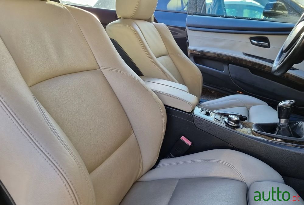 2008' BMW 330 D Coupe photo #4