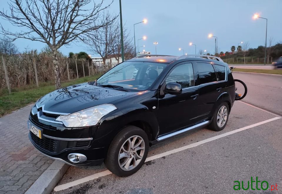 2009' Citroen C-Crosser photo #2