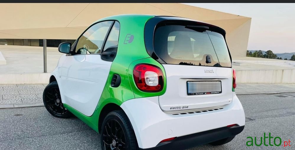 2017' Smart Fortwo Coupe Electric Drive photo #3