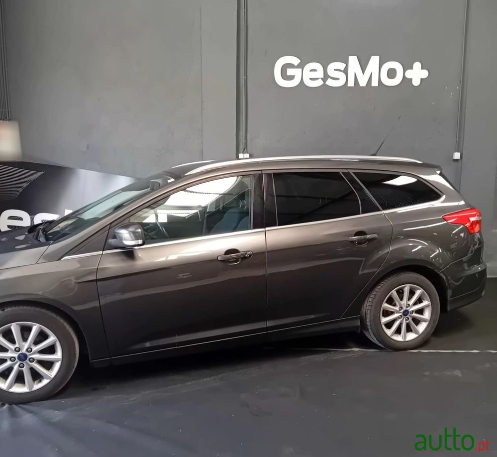 2016' Ford Focus photo #2