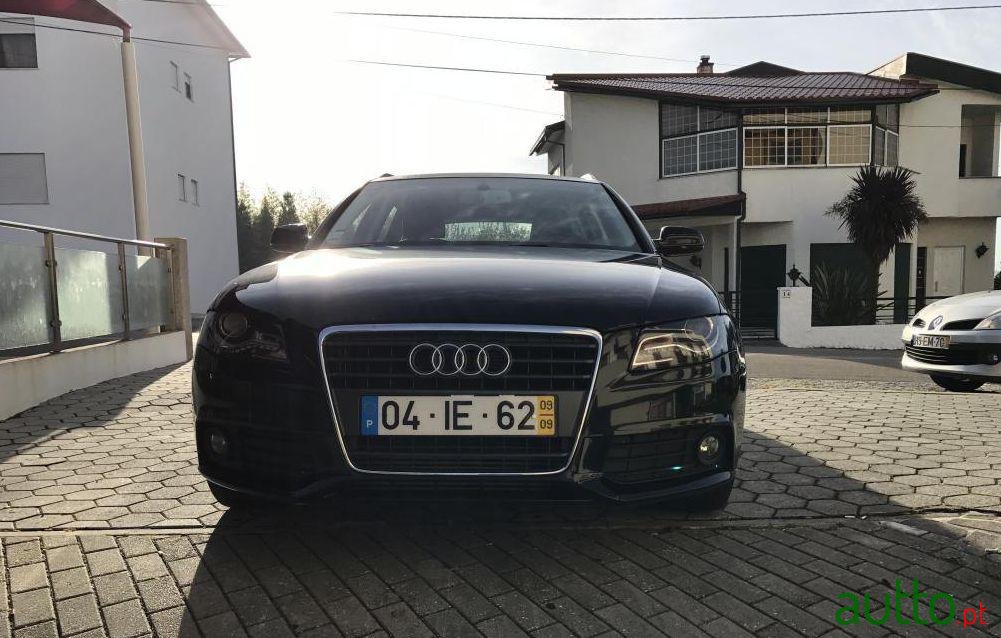 2009' Audi A4 Avant 2.0 TDi Sport photo #1