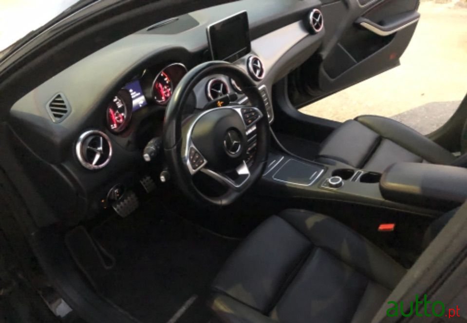 2017' Mercedes-Benz Cla-220 photo #5