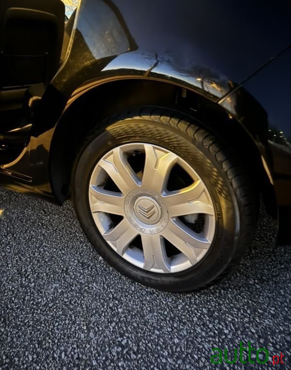 2009' Citroen C4 photo #4