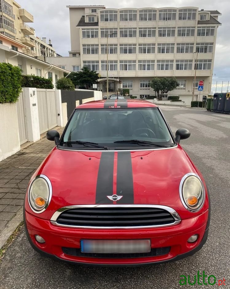 2008' MINI One 3 Portas photo #1