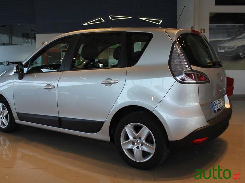 2012' Renault Scenic 1.5 Dci Expression Ss photo #1