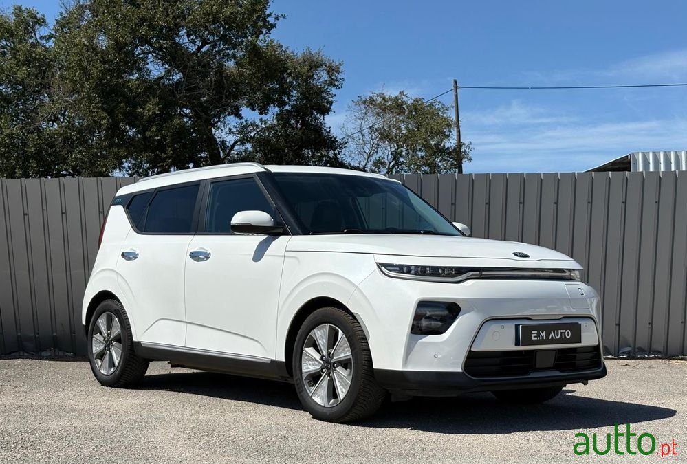2022' Kia E-Soul Spirit photo #1