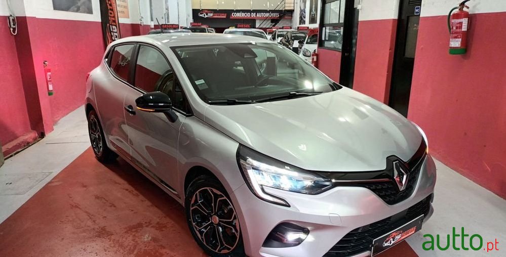 2020' Renault Clio 1.5 Blue Dci Intens photo #1