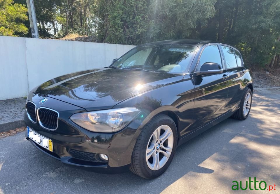 2011' BMW 116 photo #1