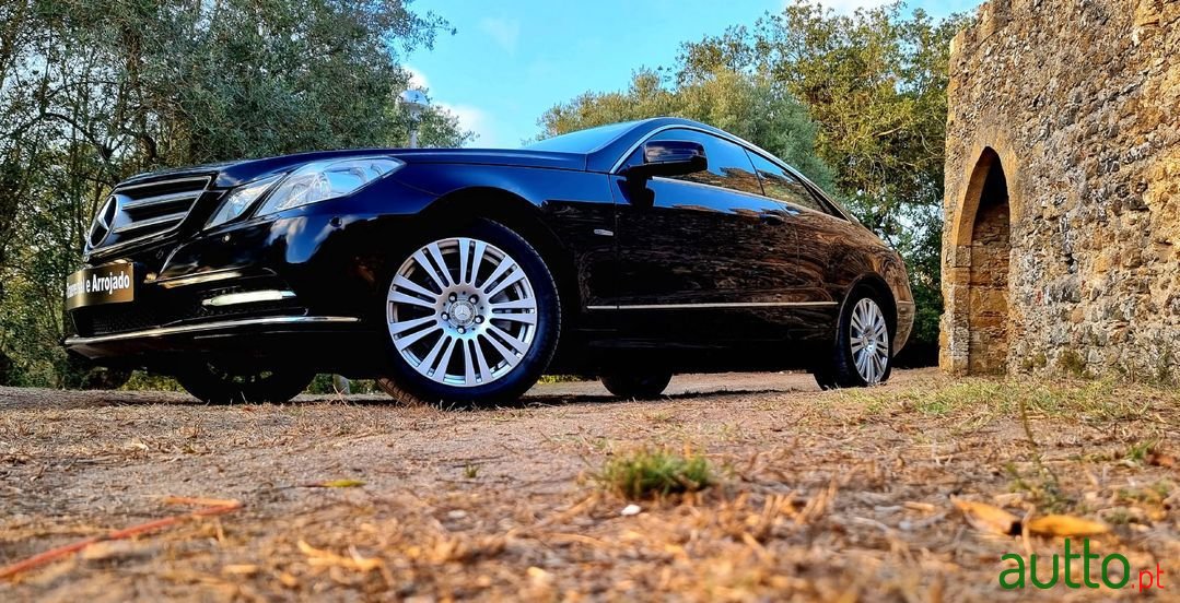 2013' Mercedes-Benz E-220 photo #2