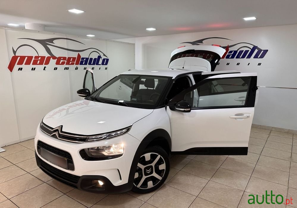 2019' Citroen C4 Cactus photo #6